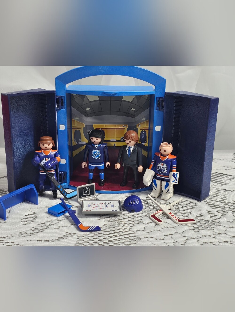 NHL Blue Playmobil Hockey Locker Room Set